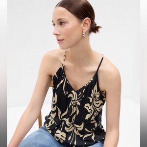 NWT Gap V-Neck Tank Top Black Print Size M